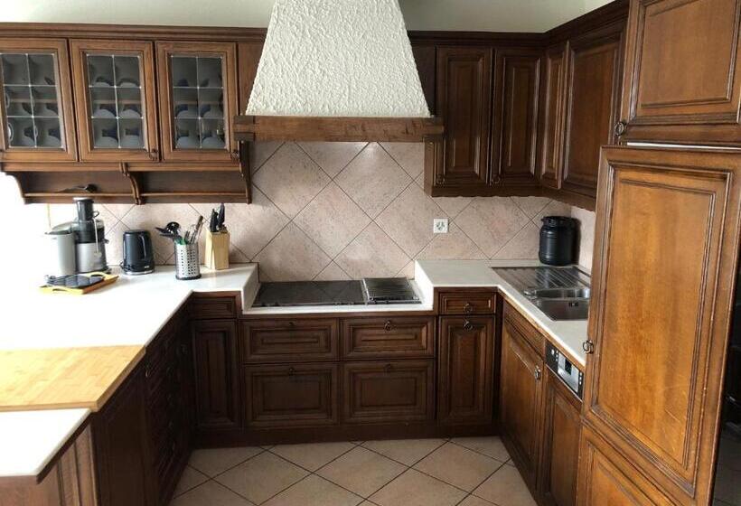 Апартаменты 3 Спальни, Auberge Les Rangs