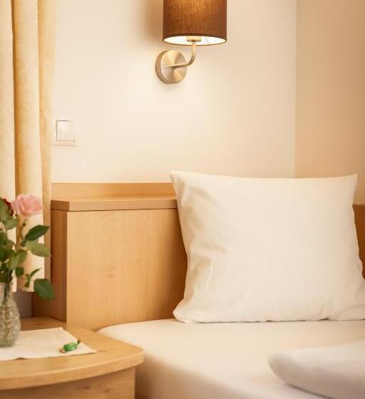 Номер Комфорт Индивидуальный, Landhotel Stofflerwirt