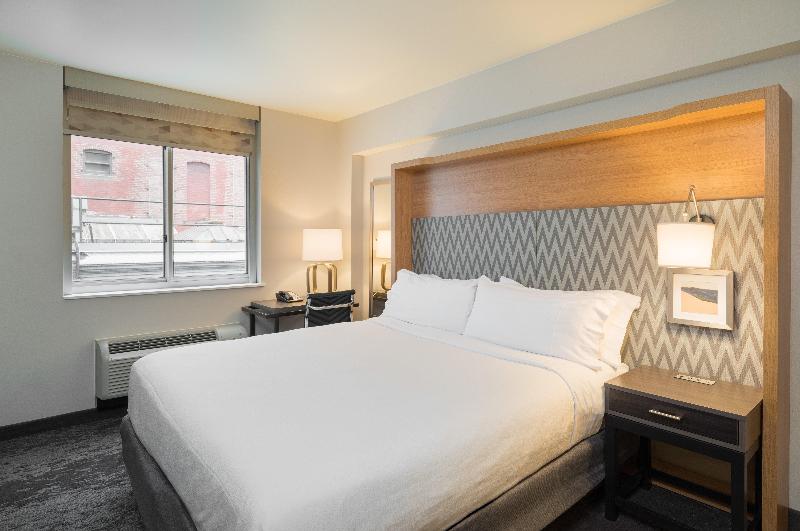 اتاق استاندارد با تخت بزرگ برای معلولان, Holiday Inn Wall Street, An Ihg