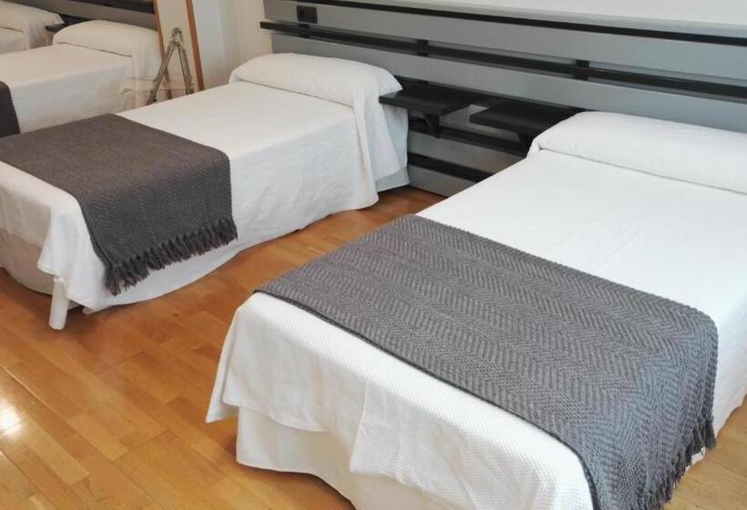 4인용 스탠다드 룸, Toctoc Rooms