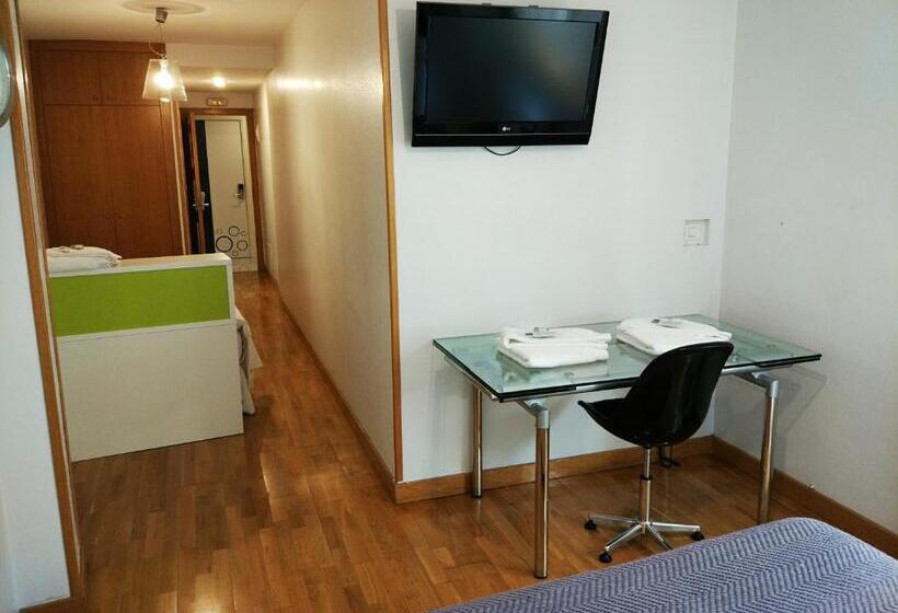 스탠다드 트리플 룸, Toctoc Rooms