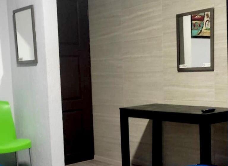 Quarto Triplo Estandar, El Hostalito Metepec