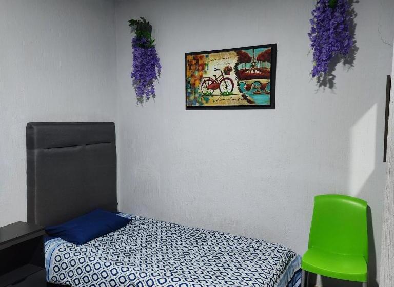 Quarto Triplo Estandar, El Hostalito Metepec