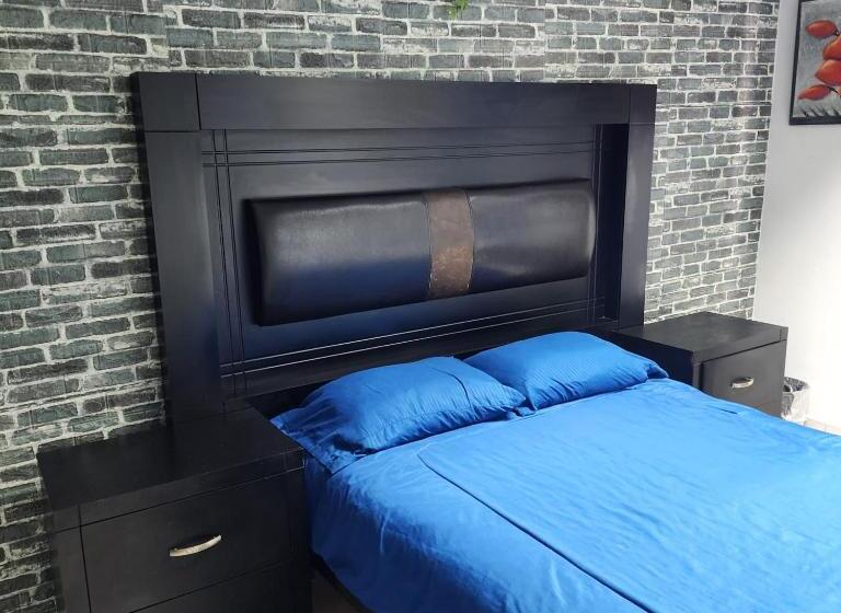Quarto Economy, El Hostalito Metepec