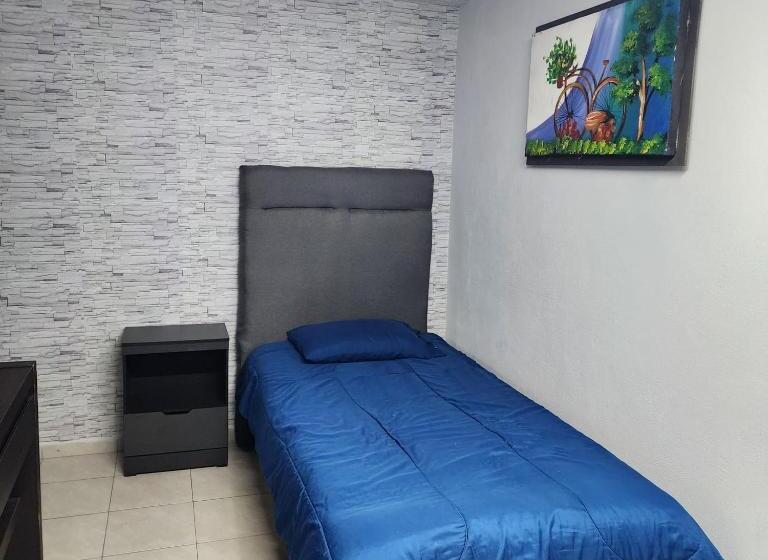 Quarto Triplo Basic, El Hostalito Metepec