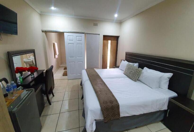 Номер Стандарт Вид на Сад, Sm Africa Guest House