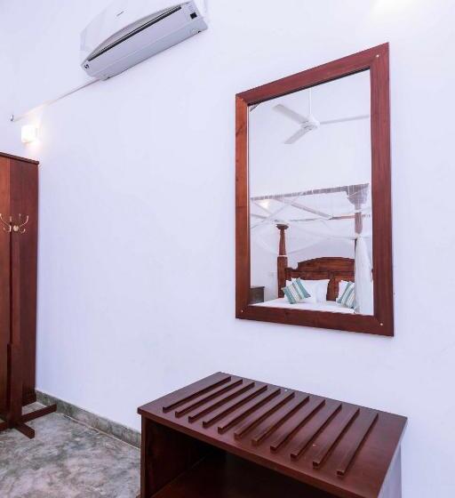 اتاق استاندارد با چشم‌انداز دریا, 360 Surf Weligama Bay