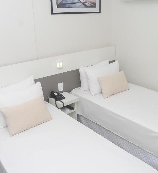 Quarto Estandar, Go Inn Caratinga  Mg
