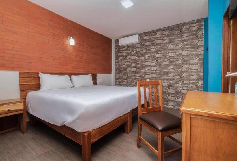 اتاق استاندارد با تخت بزرگ, Meson Del Barrio