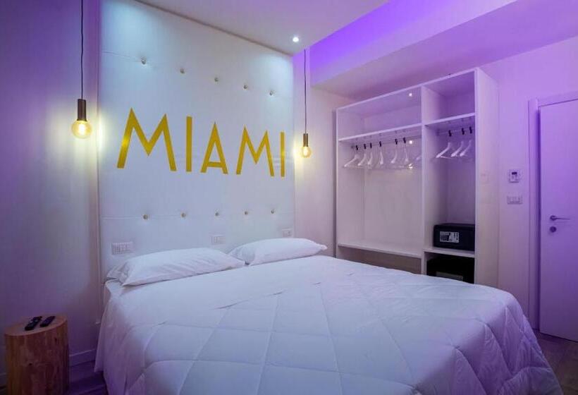 Люкс Боковой Вид на Море, Miami Suite