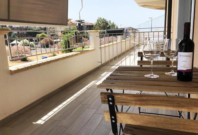 Четырехместный Номер Стандарт с Балконом, Accòmodati B&b