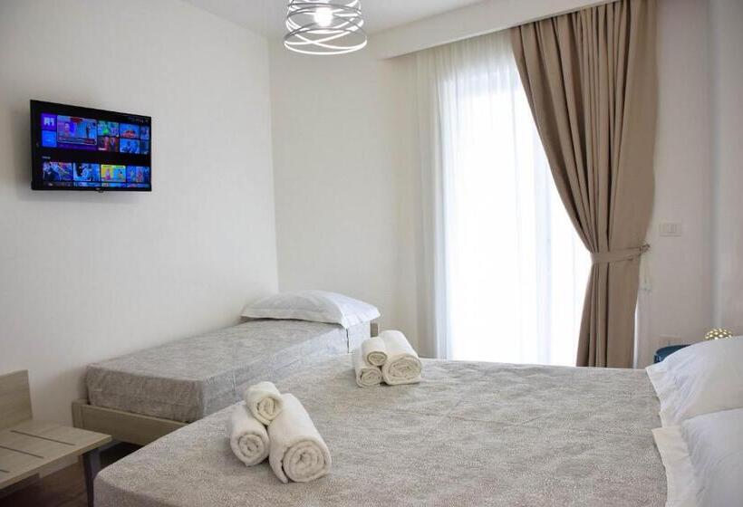 Апартаменты 1 Спальня с Балконом, Accòmodati B&b