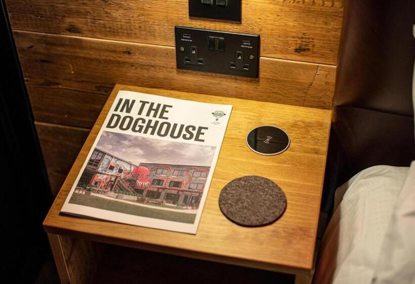 Quarto Estandar Cama King para Deficientes Físicos, Brewdog Doghouse Manchester