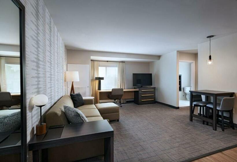 Люкс Кровать Кинг, Residence Inn New Brunswick Tower Center Blvd