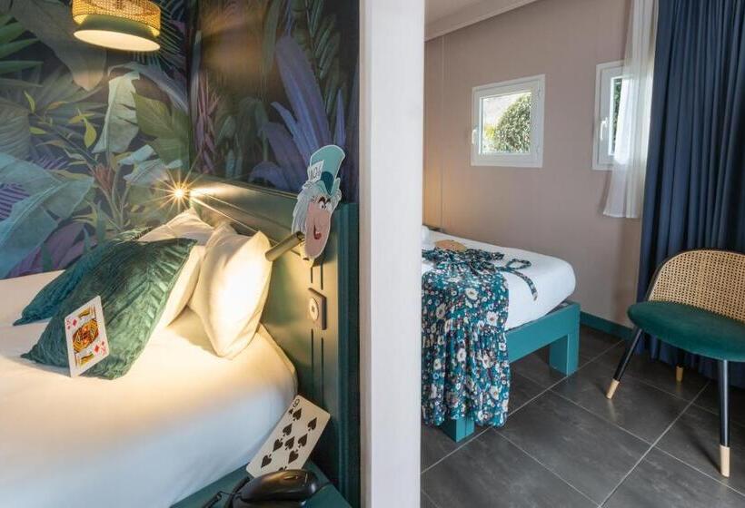 Номер Стандарт Трехместный, Hôtel Grand Confort Le Moulin Rouge