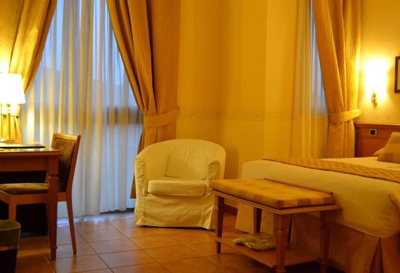 اتاق رویال, Seccy Hotel Boutique Art & Museum