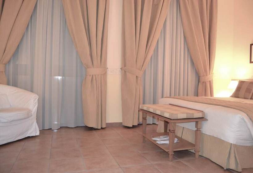 اتاق رویال, Seccy Hotel Boutique Art & Museum