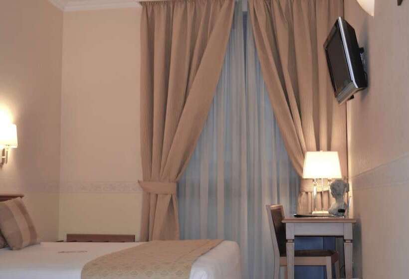 اتاق لوکس سه تخته, Seccy Hotel Boutique Art & Museum