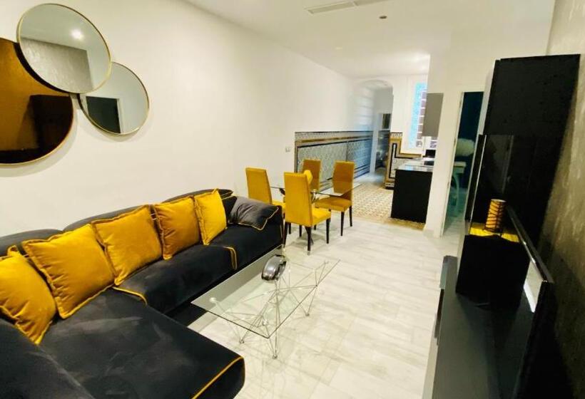 سوییت خانوادگی, Apartamentos El Escondite De Triana