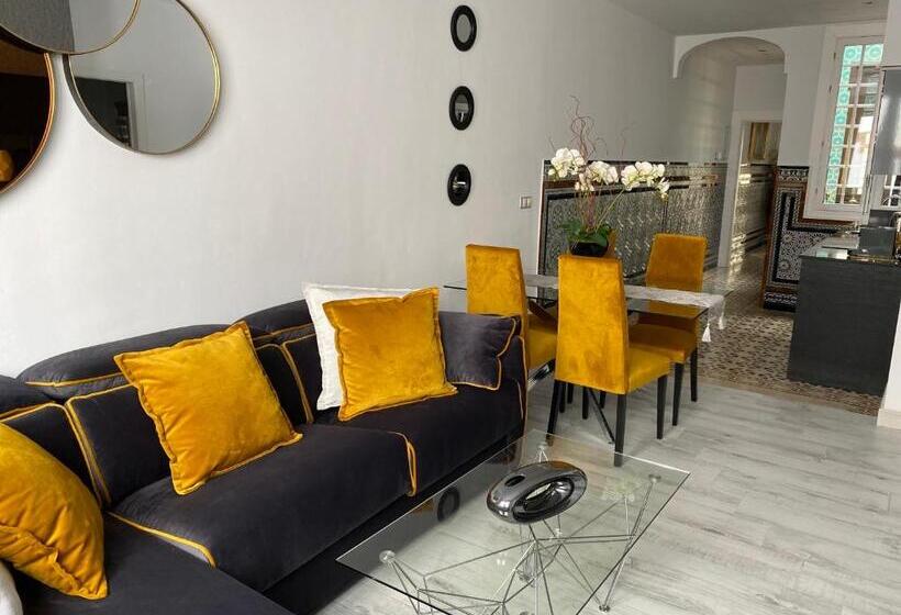 سوییت خانوادگی, Apartamentos El Escondite De Triana