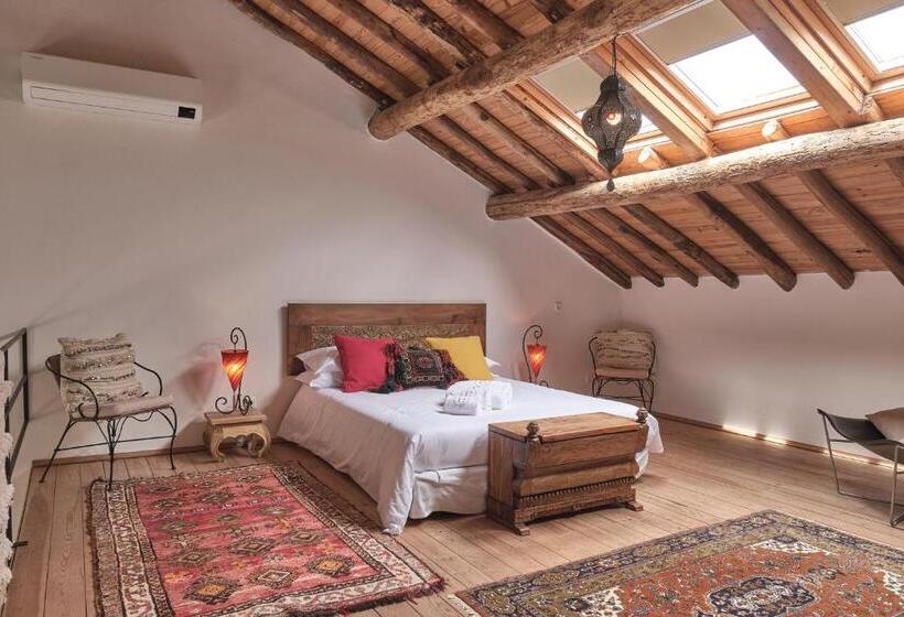 Дом 3 Спальни, Casa Do Brasão