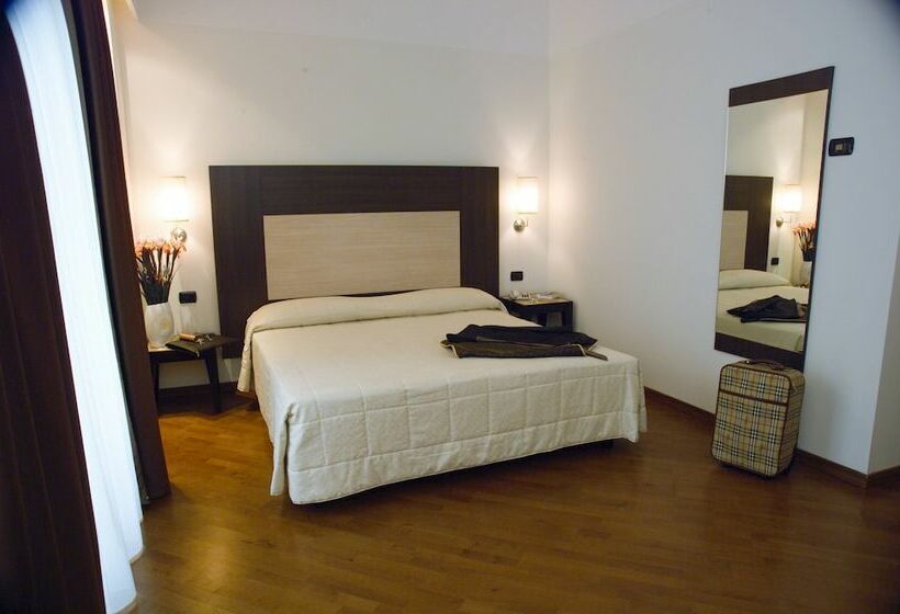 Номер Стандарт Трехместный, Nsm Hotel Palace Lucera