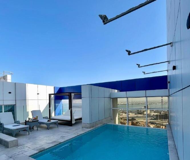 1 Bedroom Penthouse Apartment, Swissbelsuites Admiral Juffair