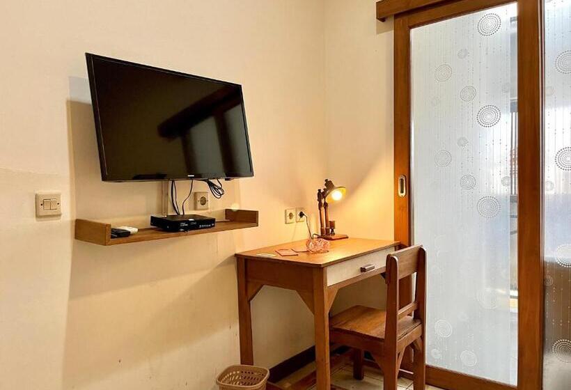 Номер Deluxe, Reddoorz At Mystays Pemuda Cepu Blora
