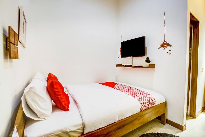 Номер Стандарт, Reddoorz At Mystays Pemuda Cepu Blora
