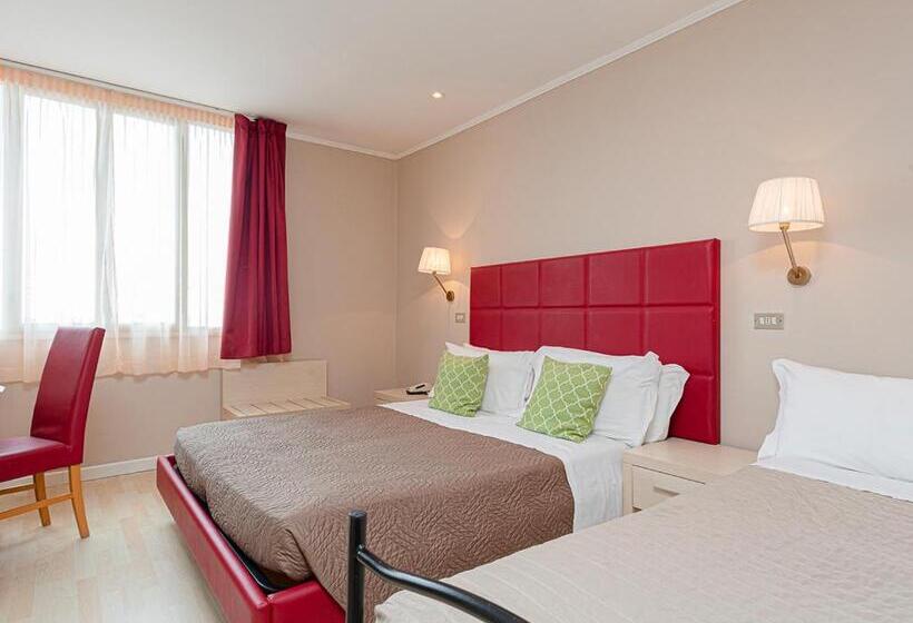 标准三人间, Corona Milano Marittima