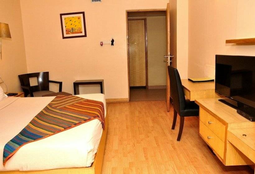 Номер Deluxe, Justa Hyderabad