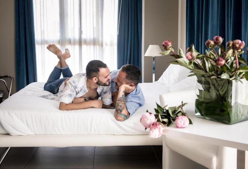 Люкс с Балконом, The One Hotel   Designed For Adults   Pet Lovers