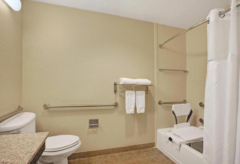 Номер Стандарт Адаптированный для Инвалидов, Wingate By Wyndham Houston Bush Intercontinental Airport