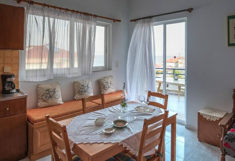 شقة عائلية غرفتين نوم, Lykoporia Beach Apartments