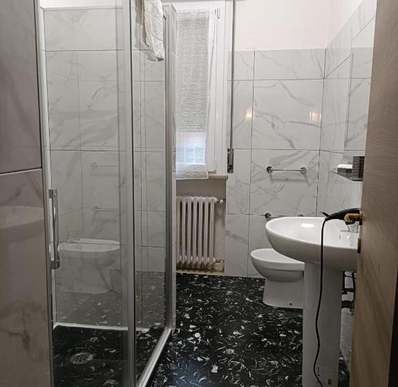 اتاق استاندارد چهار تخته, Domus Cesena