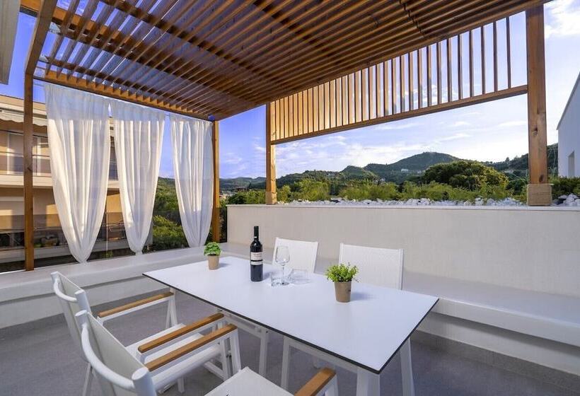 דופלקס חדר שינה אחד, Mirablue Luxury Residences
