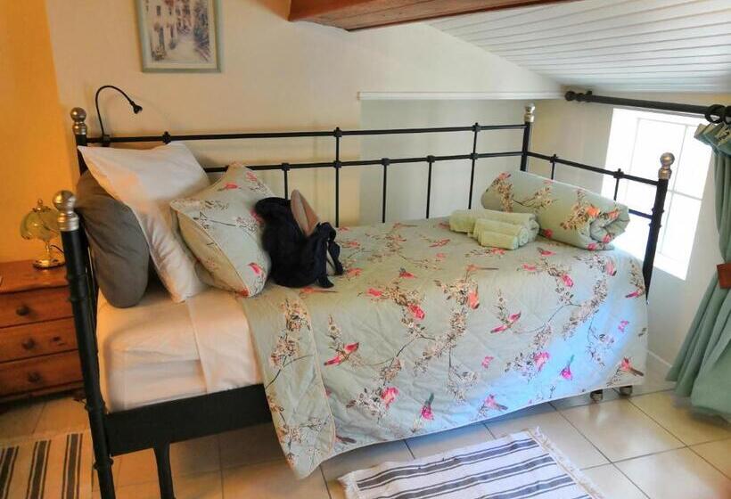 Номер Стандарт Трехместный, Le Petit Chateau