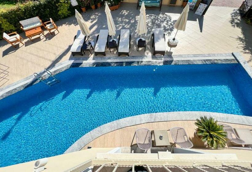 غرفة قياسية مطلّة علي حمام السباحة, Dna Hotel Dalyan