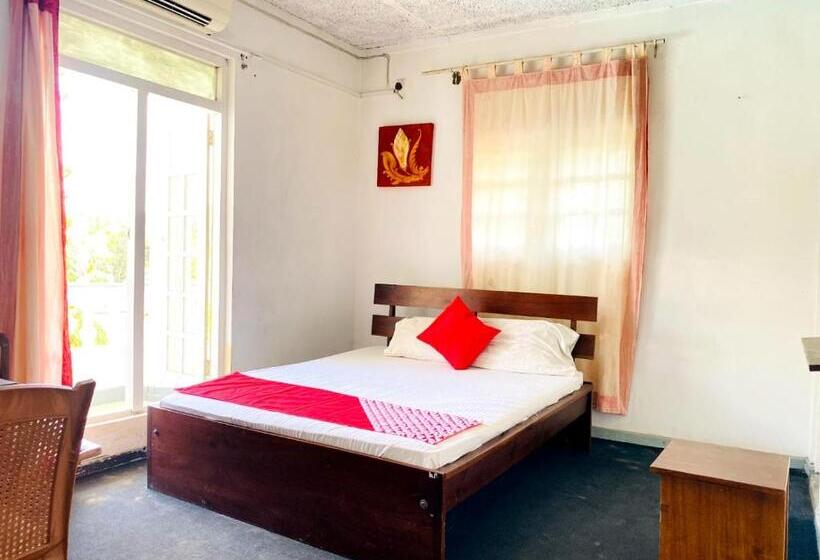 Номер Стандарт, Kandy Lake Layathraa
