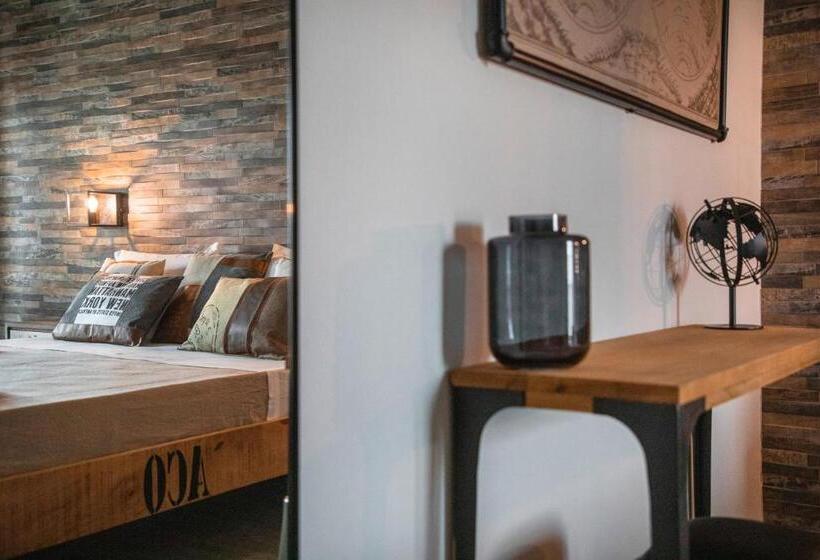 Номер Стандарт, Urban Bed And Breakfast