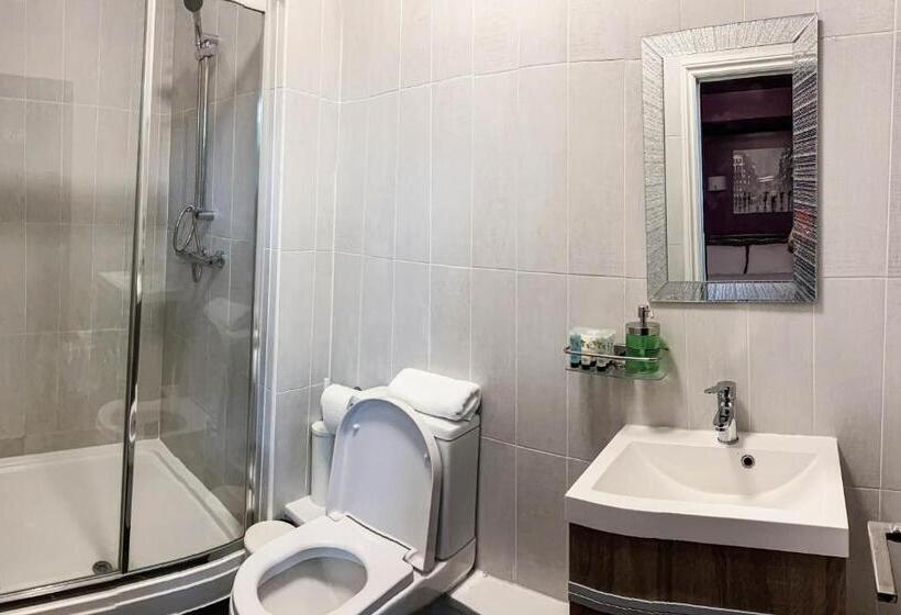 Quarto Estandar Banheiro Compartilhado, Wns