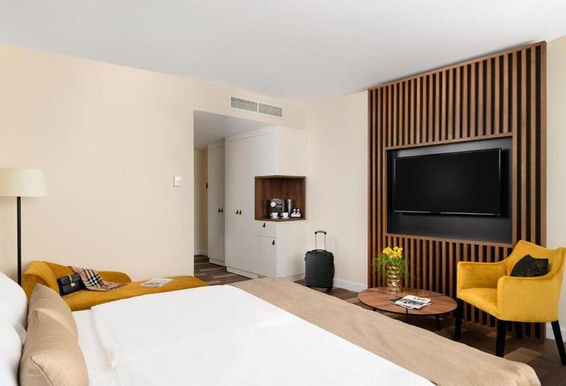 Номер Superior, Grand Hotel Esztergom
