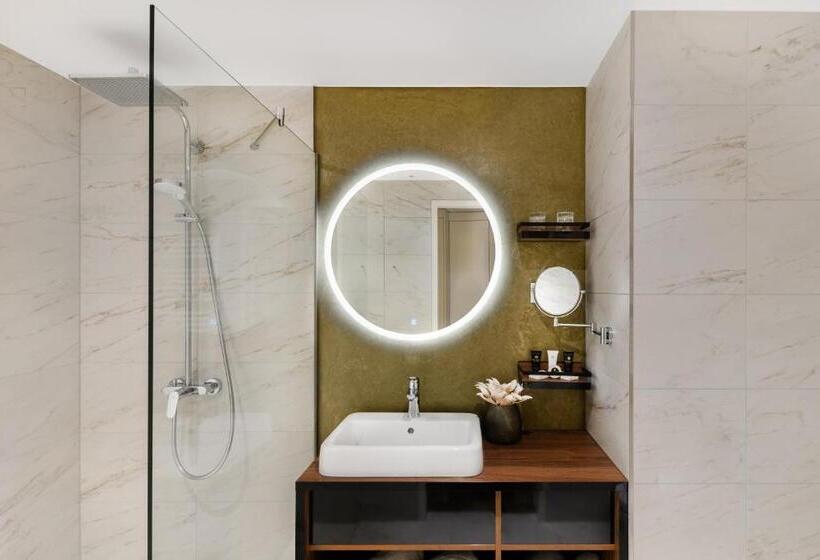 Номер Superior, Grand Hotel Esztergom