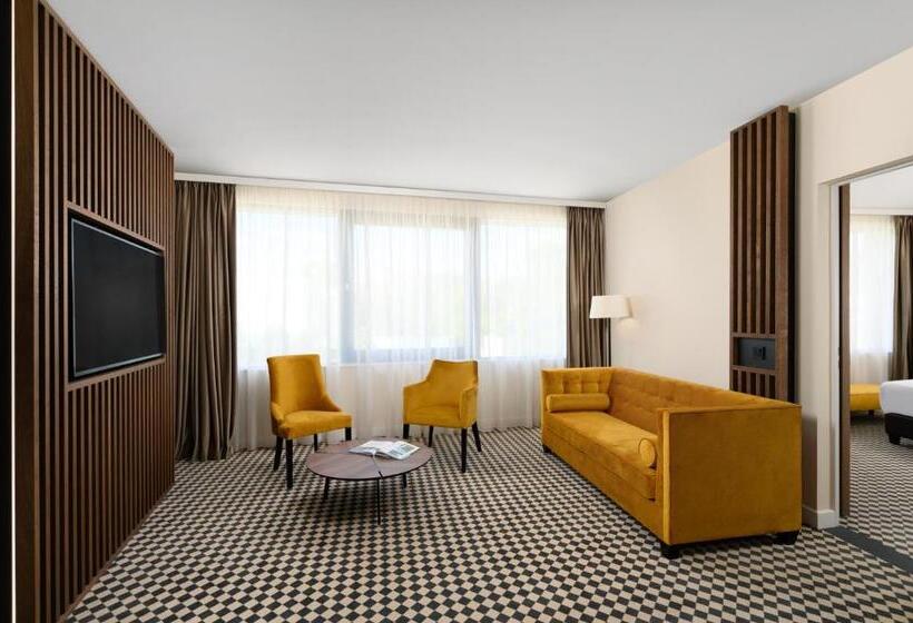 Люкс, Grand Hotel Esztergom