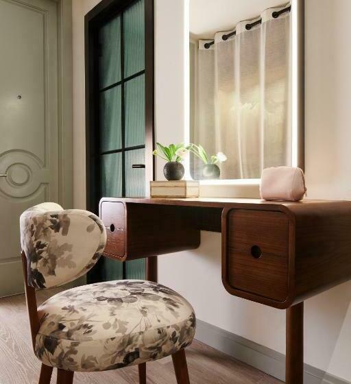 غرفة قياسية سرير كينج لذوى الإحتياجات الخاصة, Virgin Hotels New Orleans