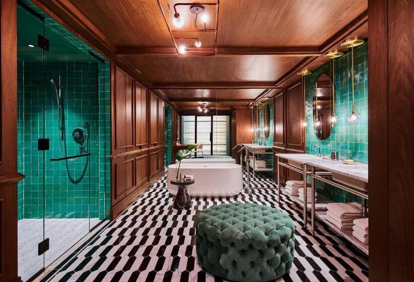 جناح مطلّ علي حمام السباحة, Virgin Hotels New Orleans