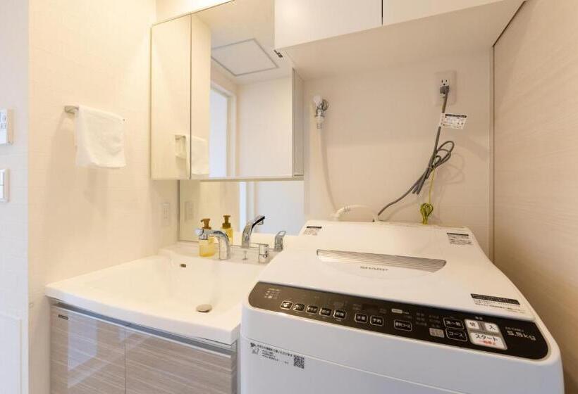 Quarto Estandar, Crystal Exe Nanki Shirahama 1