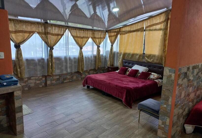 Семейный Номер Вид на Горы, Hostal La Casa De Rodrigo