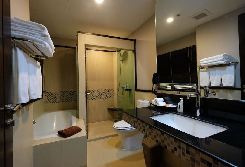 سوییت خانوادگی, Tara Mantra Chaam Resort