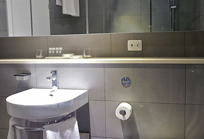 Студия Стандарт, Park Plaza Verudela Pula